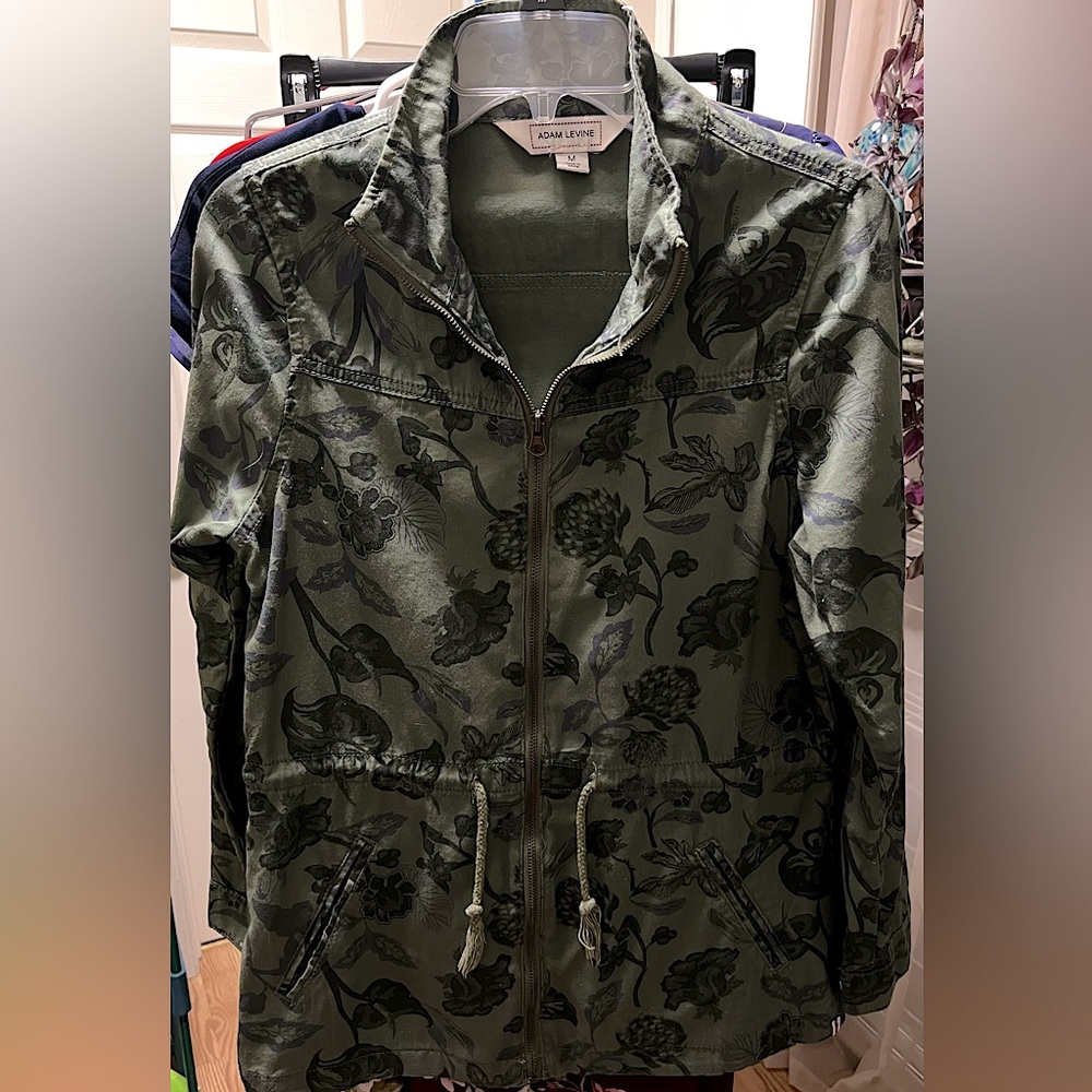Blue Floral print lightweight utility jacket with cinched waist.